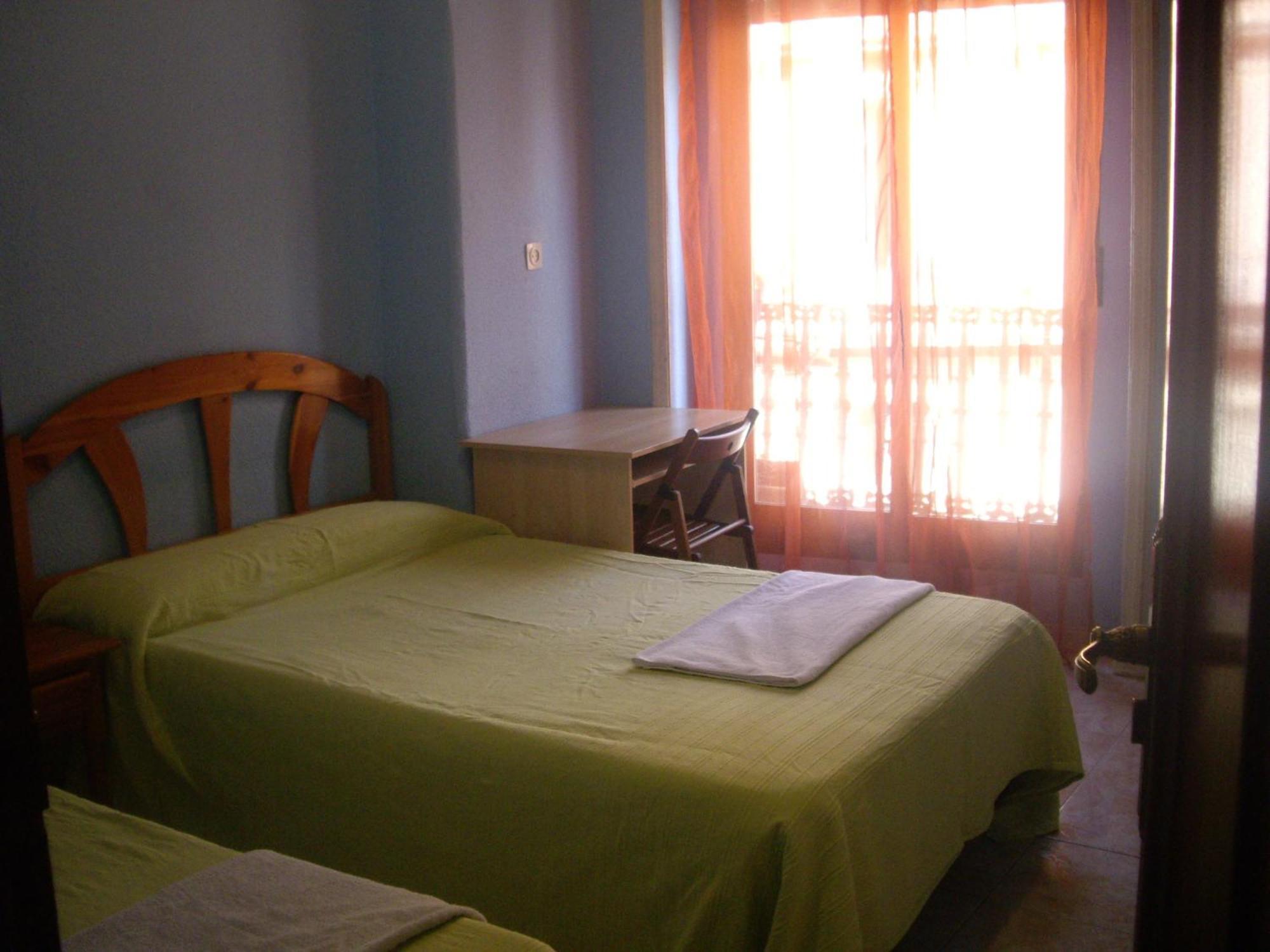Hostal Pacios Madrid Ngoại thất bức ảnh