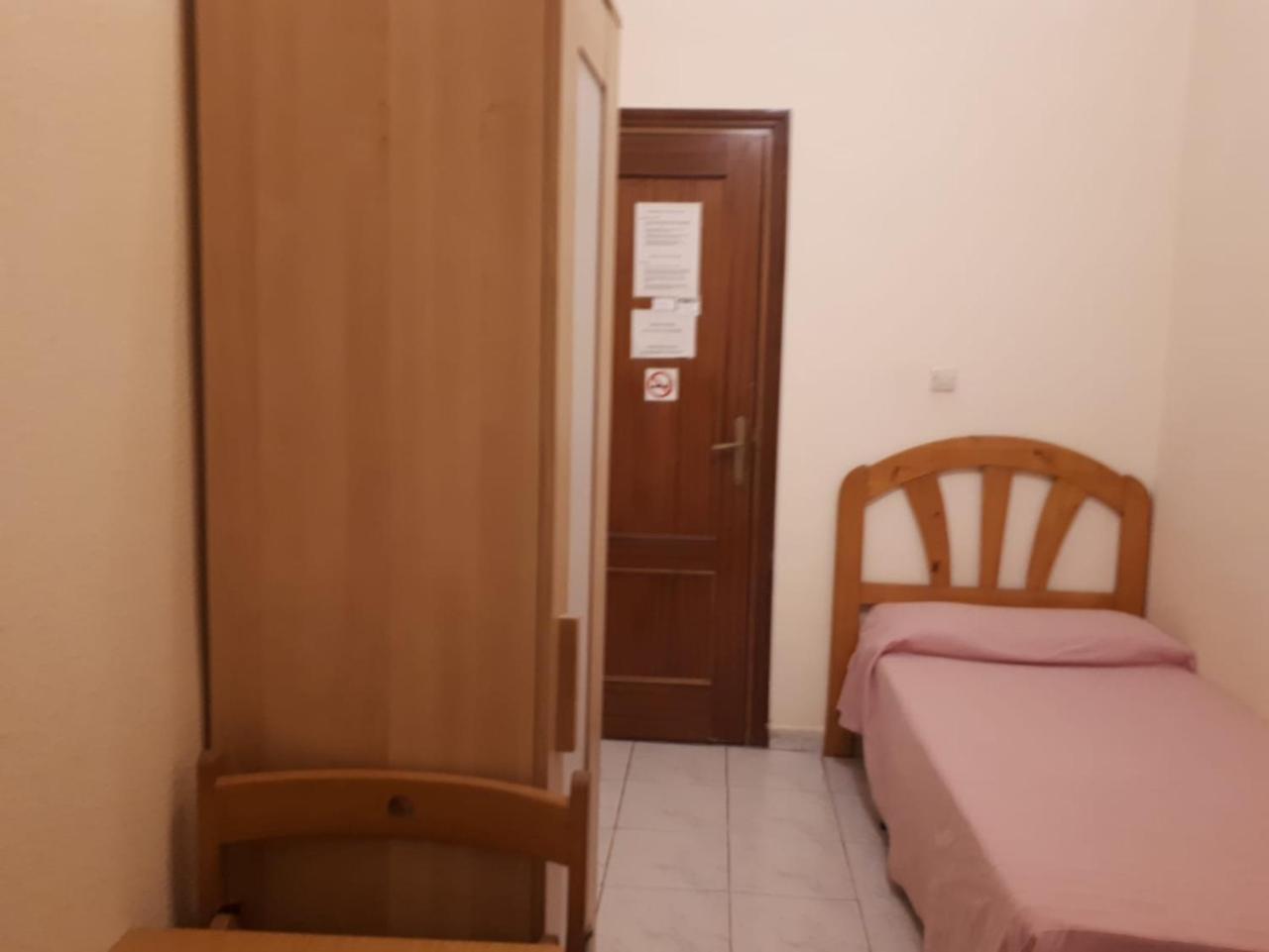 Hostal Pacios Madrid Ngoại thất bức ảnh