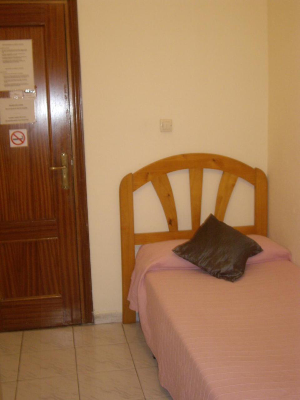 Hostal Pacios Madrid Ngoại thất bức ảnh